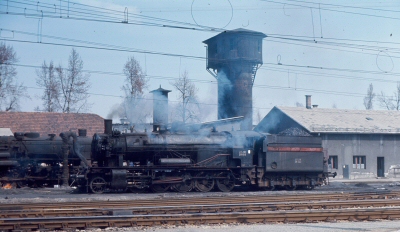 {short description of image}